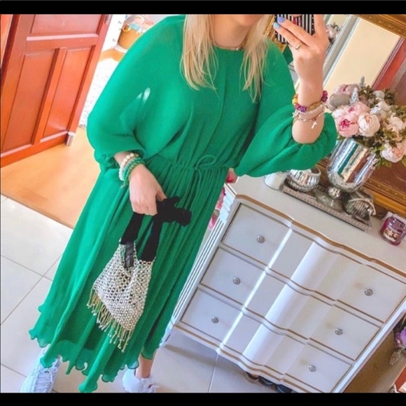 ZARA Pleated Dress - Picture 3 of 6